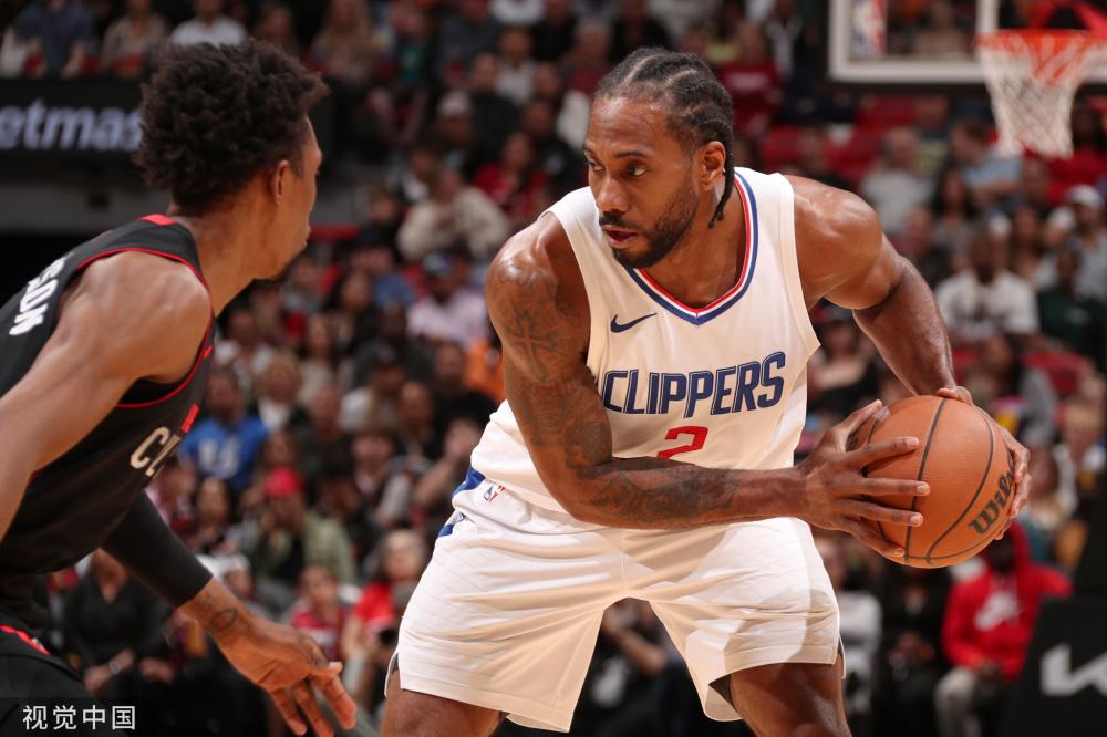 英超争四的 英超争四的